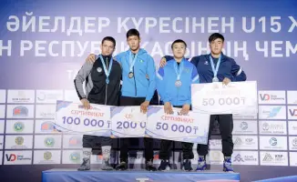 Трое борцов из области Абай завоевали золото на чемпионате Казахстана по греко-римской борьбе U15 в Таразе