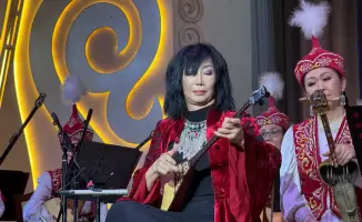 В Алматы состоялся концерт «Жамбылдың жыры, Динаның күйі»