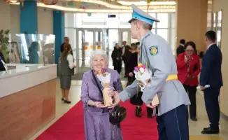 Концерт в Алматы в честь ветеранов педагогики