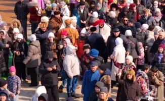 Более тысячи человек одновременно провели обряд Көрісу в столичном парке