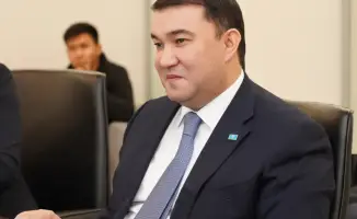 Нуралхан Кушеров, Жанат Муканов и Торегали Тореали обсуждают культурное сотрудничество в Туркестанской области