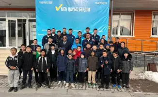 Боксеры сборной Казахстана проголосовали на референдуме в Туркестанской области