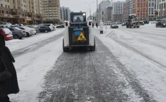 Снегоуборочные работы в Астане более 1700 единиц техники