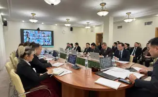 Обсуждение цифрового контроля социальных услуг и защиты прав работников на международной арене в Минтруде