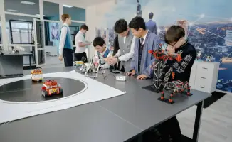 Открытие 11-го IT-центра в селе Смирново под руководством акима области