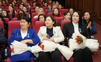 Награждение женщин в Министерстве экологии Казахстана к Международному женскому дню