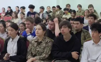 В Астане прокуроры провели встречу со студентами колледжа по вопросам профилактики правонарушений