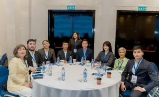 Семь сотрудников Бюро национальной статистики завершили курс английского языка C5+ONE