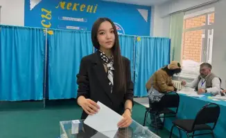 Первое голосование 18-летней жительницы Астаны: шаг к активному гражданству