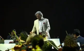 Музыка, вплетенная в юбилей: вечер Али Алпысбаева зазвучал в «Қазақконцерте»