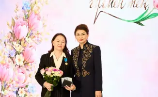 Вручение государственных наград женщинам Казахстана в преддверии Международного женского дня