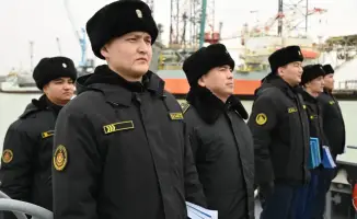 В Актау экипажи Военно-морских сил прошли через огонь и воду в курсовой задаче К-1