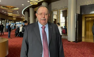 Председатель Высшего избирательного совета Турции Ахмет Йенер отмечает высокую активность на референдуме в Казахстане