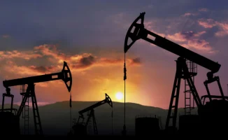Нефтяной шторм: цены на Brent взмывают выше 100 долларов на фоне геополитической бурь в Персидском заливе