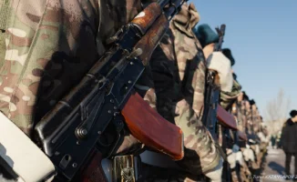 Корабли покидают порт: Токаев отправил военнослужащих-срочников в запас