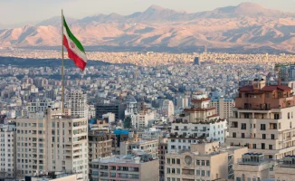 Иранские официальные лица подозревают, что стремление Трампа к переговорам - это очередная уловка, и предупреждают посредников о его предыдущих обманах.