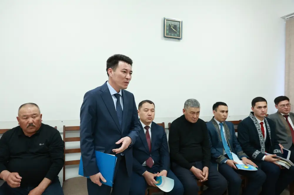 Ербол Карашукеев провел прием граждан (5)