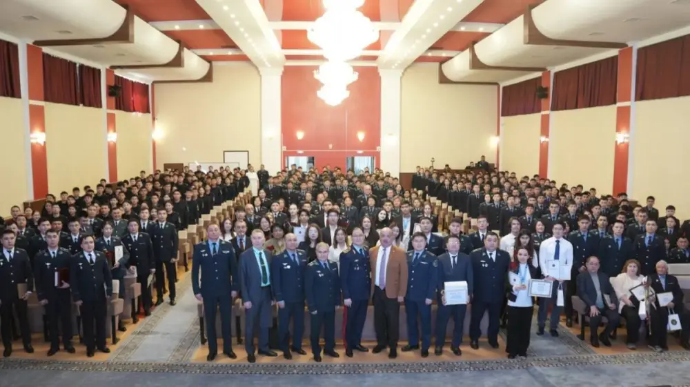 Итоги республиканского конкурса подвели в Карагандинской академии (3)