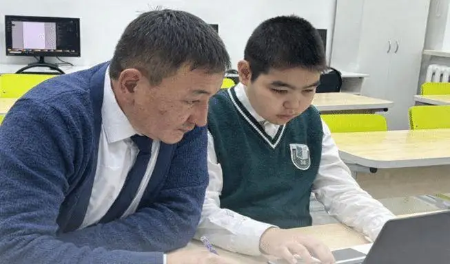 Молодой талант из Казахстана завоевал золото на республиканской олимпиаде по информатике среди девятиклассников Актобе