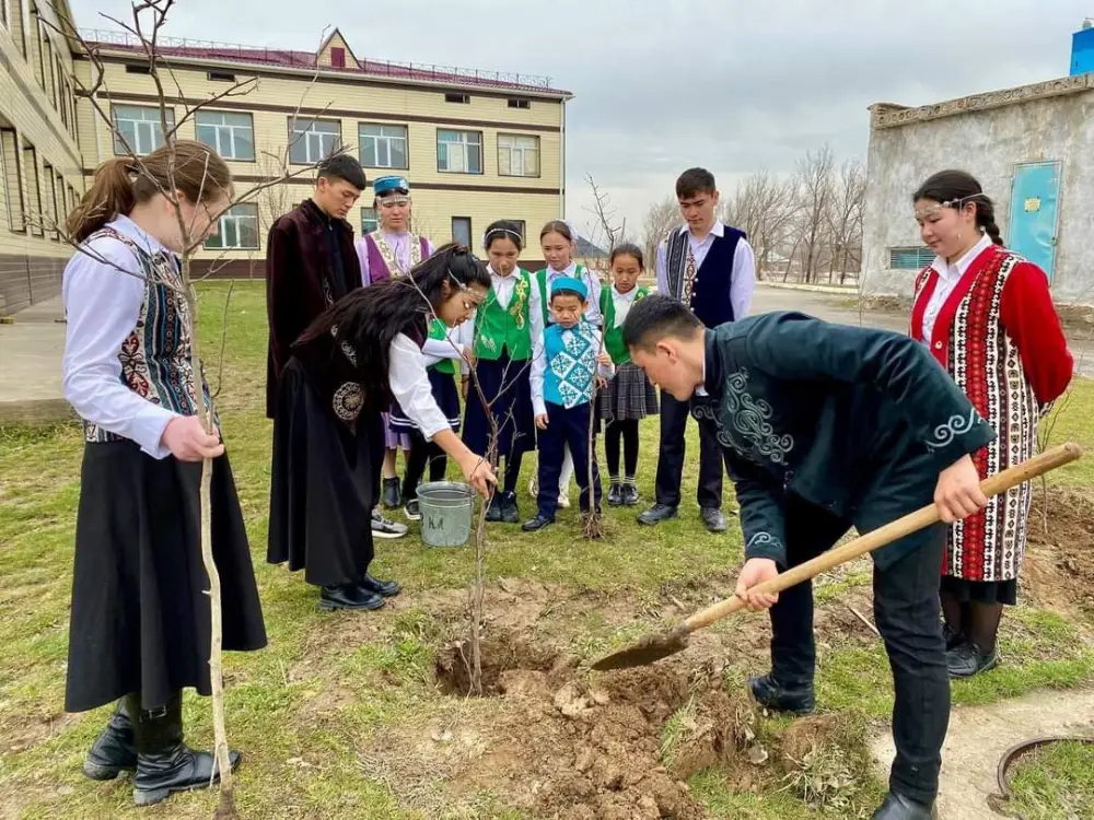 Вода жизни: ТуркестанскиеEducators сеют семена экологической ответственности Актобе