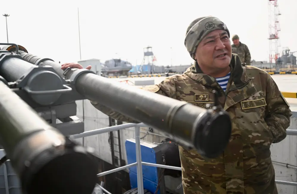 Начальник Генерального штаба проверил боеготовность кораблей Военно-морских сил (3)