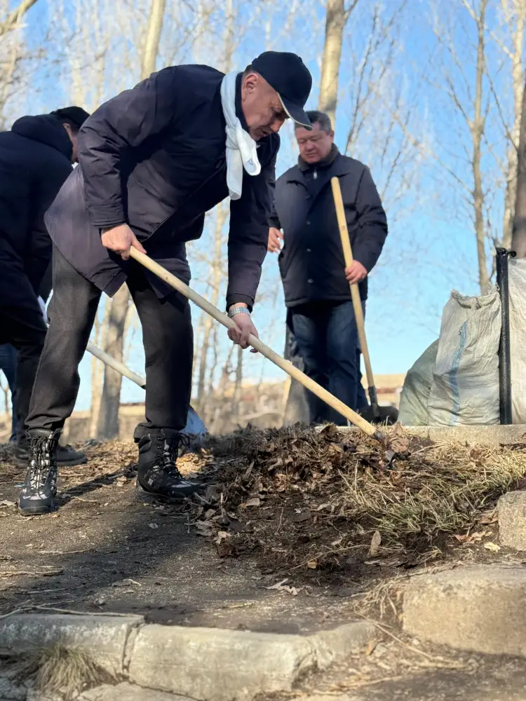 В ВКО в ходе новой экологической акции очищены родники и берега водоёмов (9)