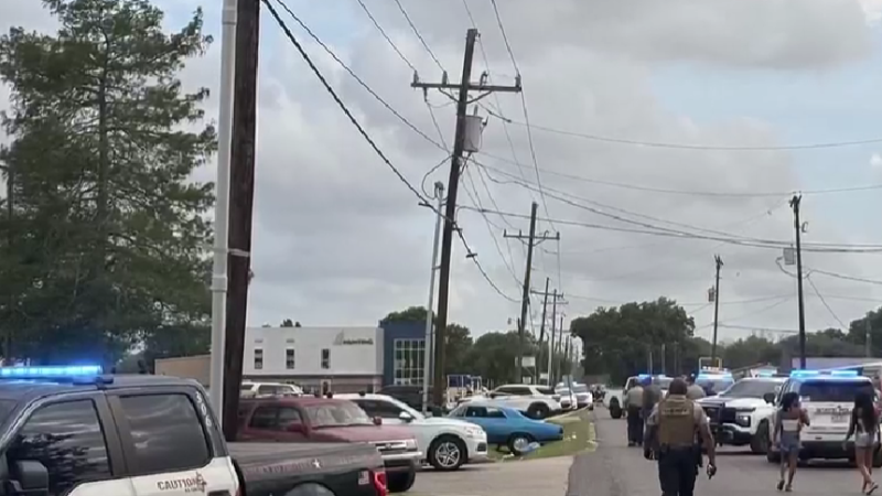 Пьяный водитель наехал на участников парада в Луизиане: 13 пострадавших в результате трагедии Актобе