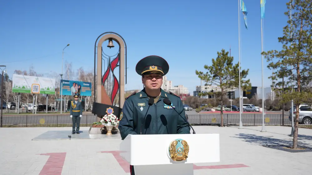 Церемония памяти спасателей в Павлодаре: символ единства и обновление техники для экстренных служб Актобе