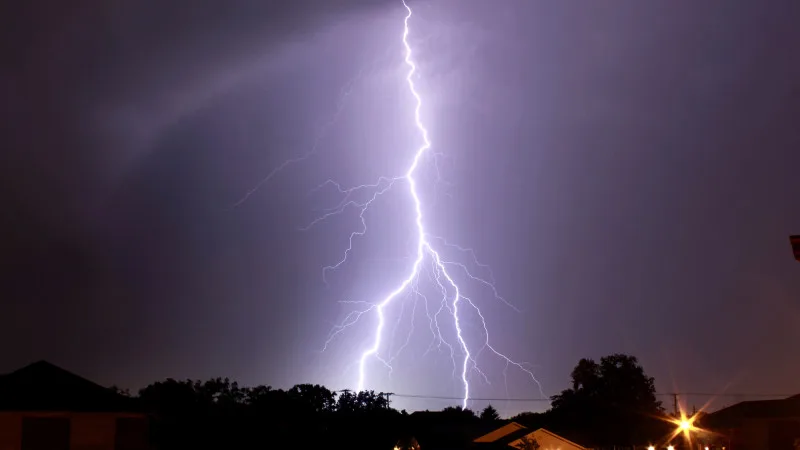 Штормовое предупреждение в Казахстане: грозы, град и шквальный ветер ожидаются 26 апреля Актобе