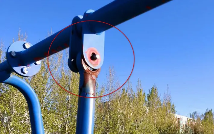 Безопасность детских игровых площадок: как аварии на качелях отражают заботу о здоровье и жизни детей Актобе