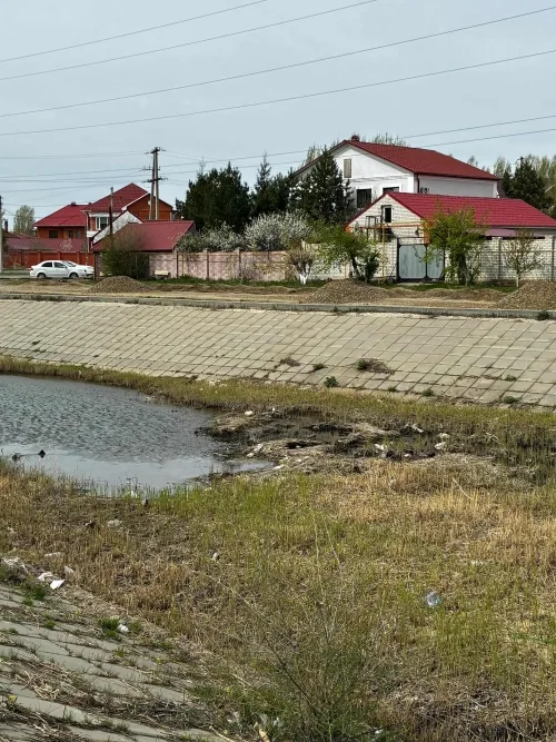 Загрязнение на набережной угрожает экологии и снижает привлекательность района для жителей и туристов Актобе