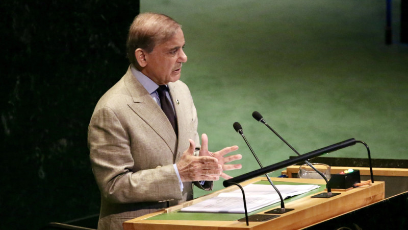 Пакистанский премьер просит Трампа отложить 'игру с огнем' по Ирану на две недели Актобе