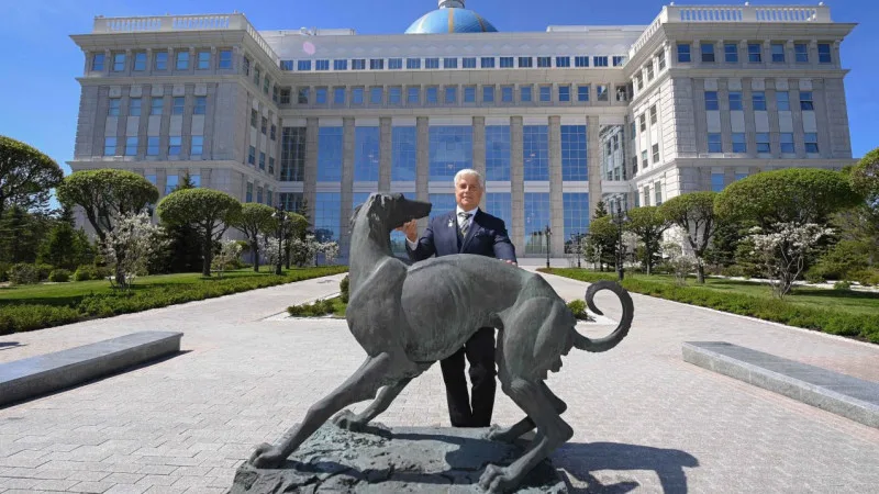 Глава FCI Тамаш Яккель высоко оценил скульптуру тазы и сад в Акорде во время визита в Астану, выразив благодарность Президенту Казахстана за внимание к кинологии. Актобе