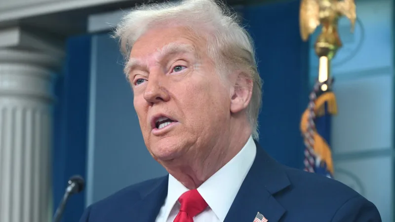 Трамп приветствует открытие Ормузского пролива для коммерческих судов, подчеркивая важность международной торговли Актобе