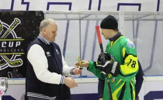 Победа команды 'Глубокое-Иртыш' на хоккейном турнире 'EAST CUP 3x3' укрепила спортивное единство в ВКО