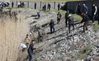 Экологическая акция Мөлдір бұлақ в Туркестанской области очищение 15 километров арыков и каналов