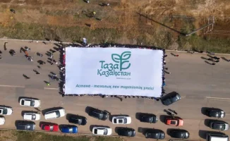 120 тысяч людей и 10 тысяч деревьев: экоакция в Астане