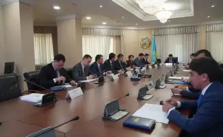 Обсуждение мер по защите личной информации и кибербезопасности в государственных органах Казахстана