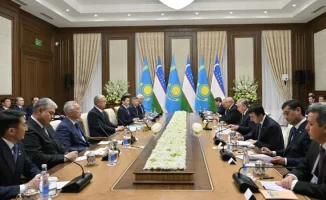 Токаев и Мирзиёев: Беспрецедентно высокий уровень отношений на неформальной встрече
