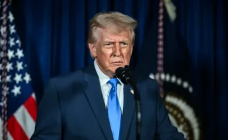 Блокада иранских портов останется до мирного соглашения с Тегераном - Трамп