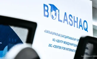 «Скрытые звезды: Базарбек требует раскрыть имена 'болашаковцев', учящихся за границей»