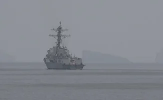 В Исламабаде завершился первый раунд переговоров между США и Ираном при посредничестве Пакистана. Результаты переговоров остаются неясными. В то же время, США объявили о начале разминирования Ормузского пролива, что может свидетельствовать о попытках сниз