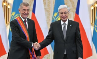 Токаев наградил премьер-министра Чехии орденом 'Достық' І степени, укрепляя международные связи и сотрудничество