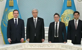 Президент Казахстана Касым-Жомарт Токаев провел встречу с вице-президентом NVIDIA по глобальному развитию ИИ-инфраструктуры Николо Мартином Капрезой. В ходе обсуждения были рассмотрены ключевые аспекты развития искусственного интеллекта в стране и возможн