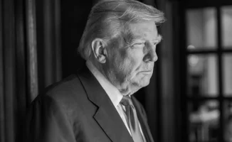 Трамп демонстрирует военные действия: как это влияет на общественное восприятие конфликта с Ираном