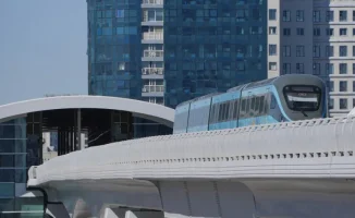 Астана: школьники получат льготные карты для LRT