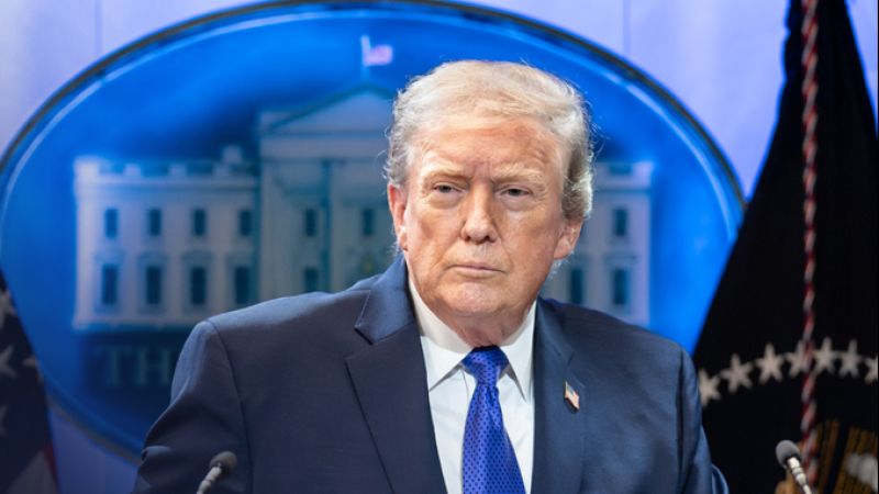 Трамп ставит паузу в игре: двухнедельный мораторий на удары по Ирану по просьбе Пакистана Актобе