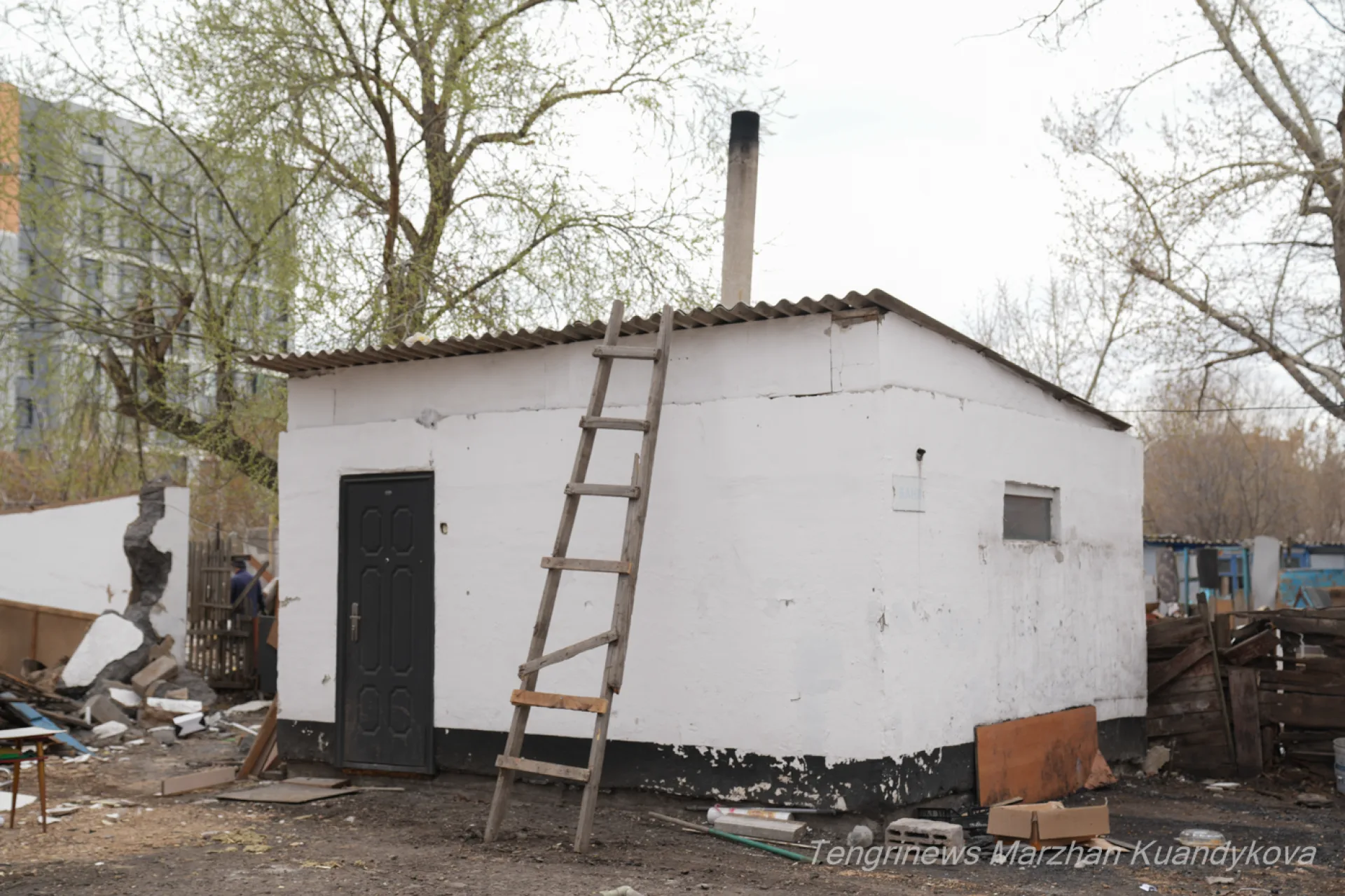 Баня на участке Темирхана Алимтаева в Заречном
