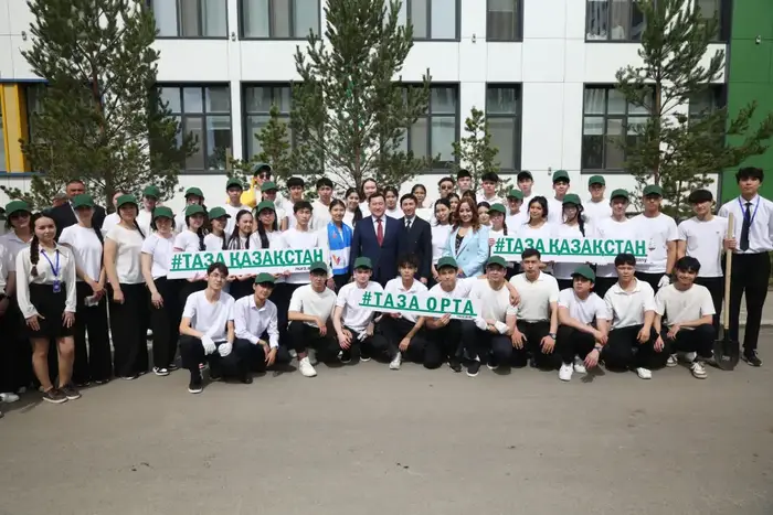 «Таза Қазақстан»: выпускники школ Астаны посадили деревья (9)
