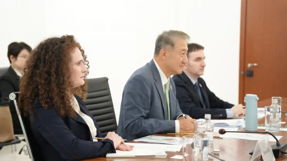 Встреча вице-министра экологии и природных ресурсов Республики Казахстан М.Т. Ошурбаева с руководителем Отделения ООН по устойчивому развитию UNOSD Чун Кю Пак (4)